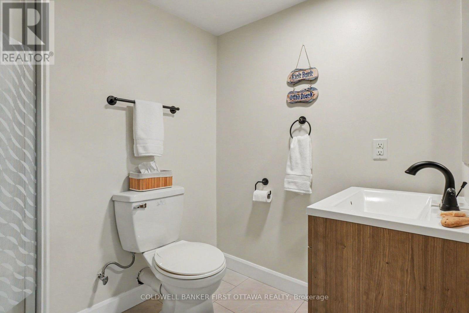 6 Bathurst Road, Perth, ON