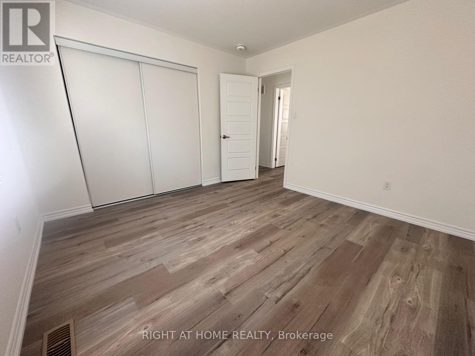 516 Equestrian Way, Cambridge, ON