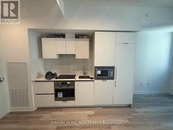 702 - 238 SIMCOE STREET Toronto, ON M5T 0E2