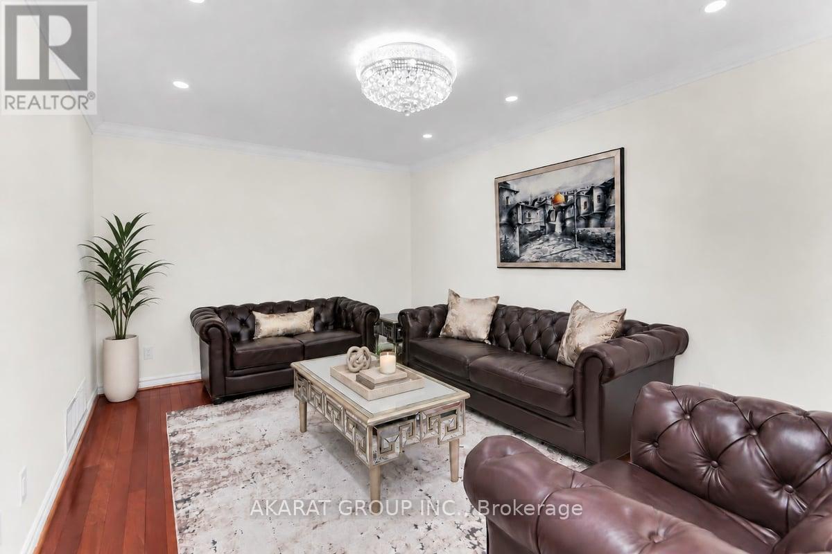 6907 Gracefield Drive, Mississauga, ON
