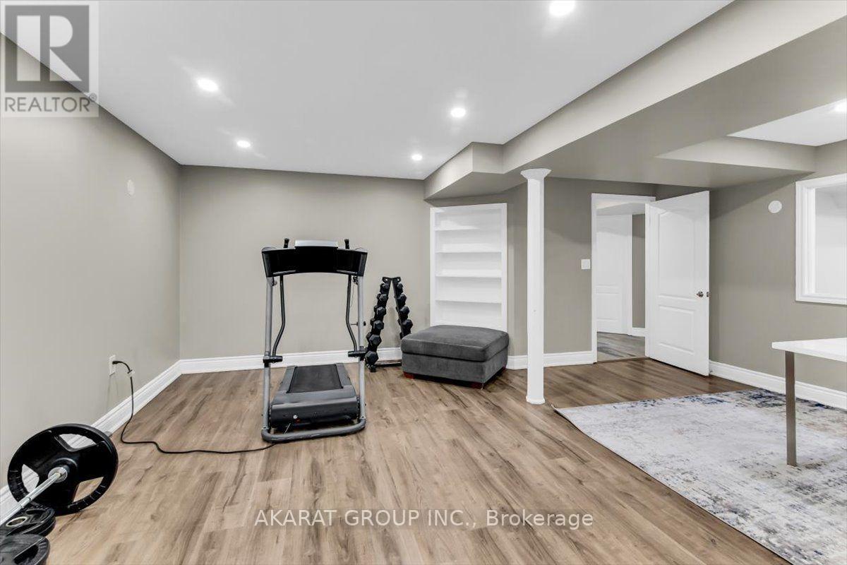 6907 Gracefield Drive, Mississauga, ON