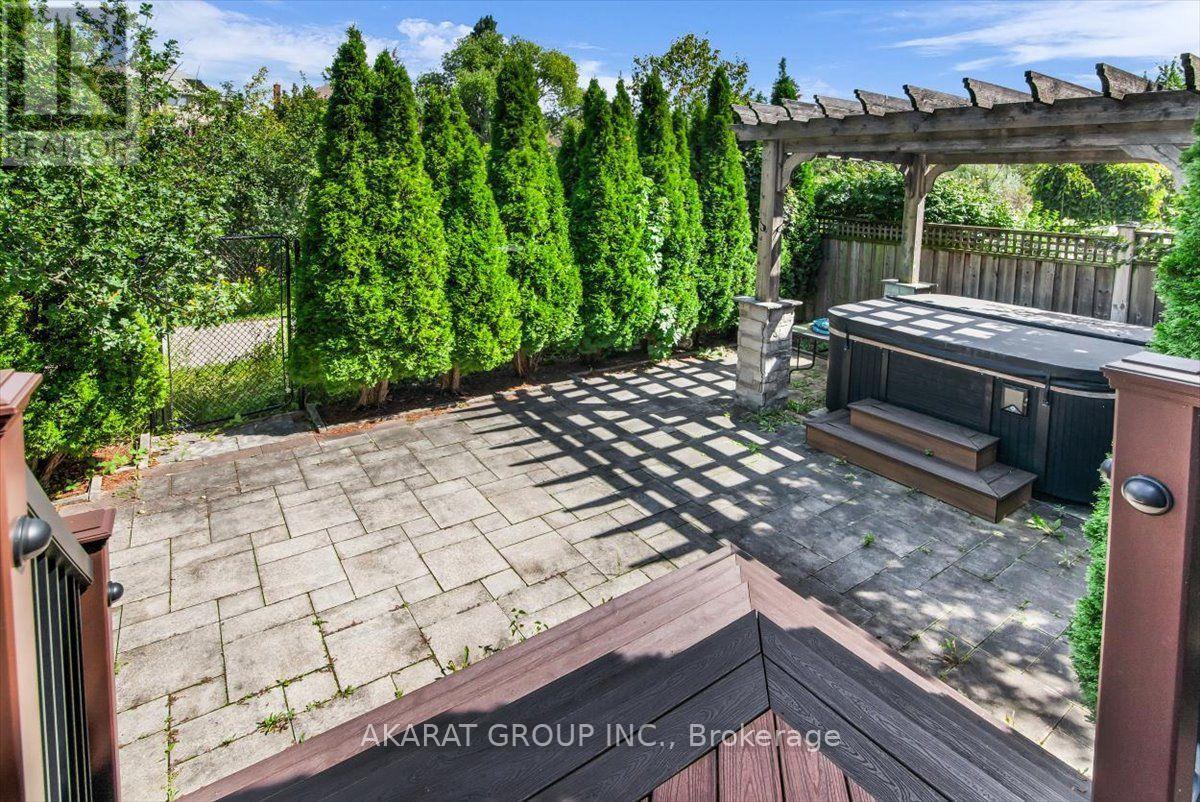 6907 Gracefield Drive, Mississauga, ON
