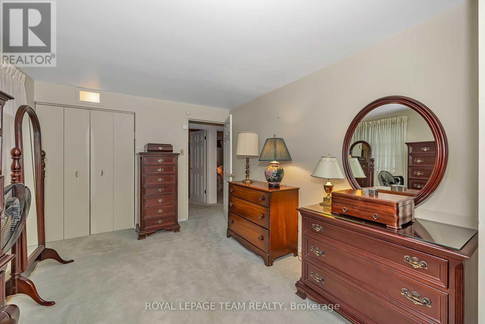 1174 Bonnie Crescent, Ottawa, ON