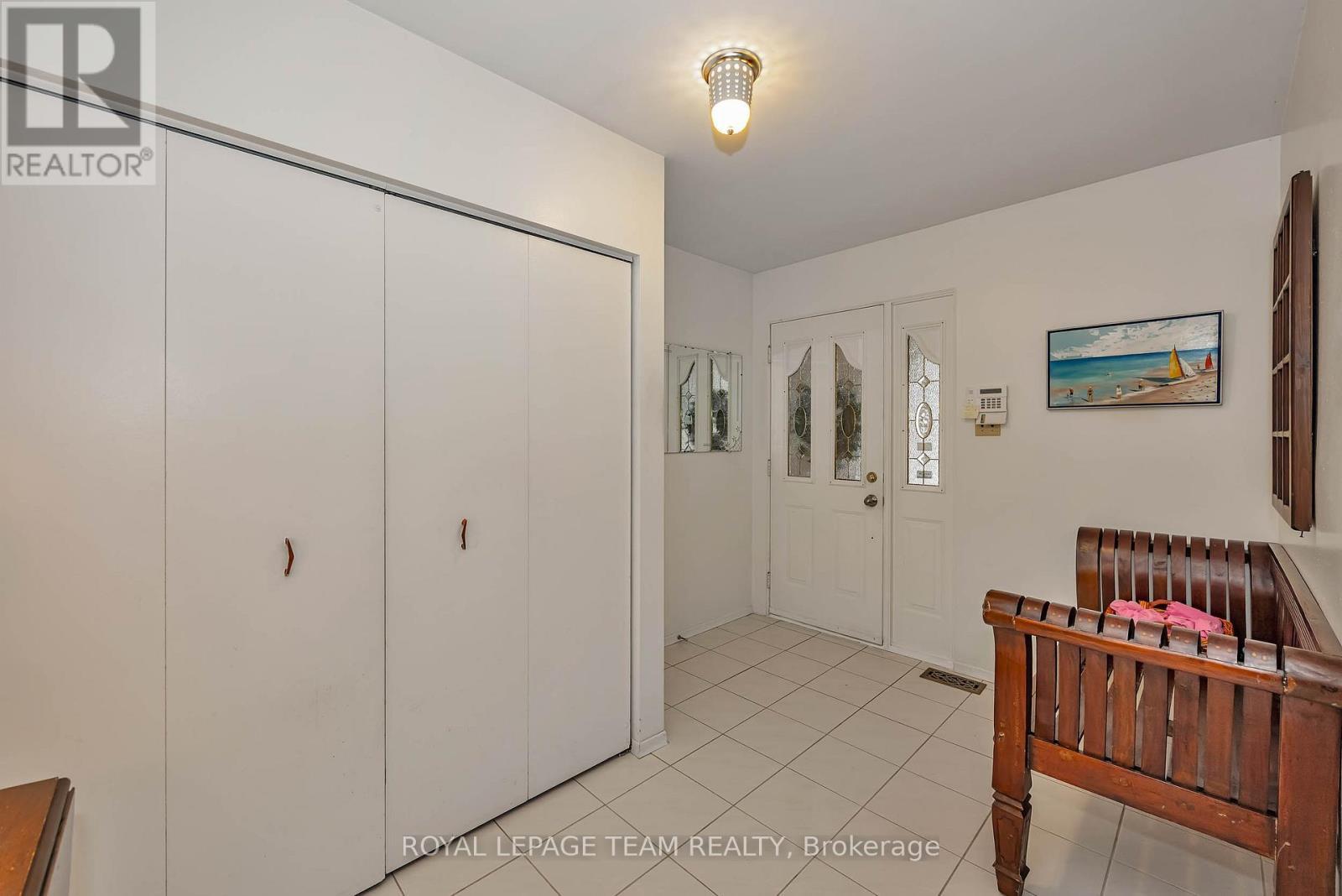 1174 Bonnie Crescent, Ottawa, ON