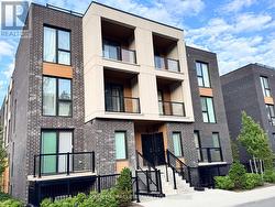 4 - 176 CLONMORE DRIVE Toronto, ON M1N 1Y1