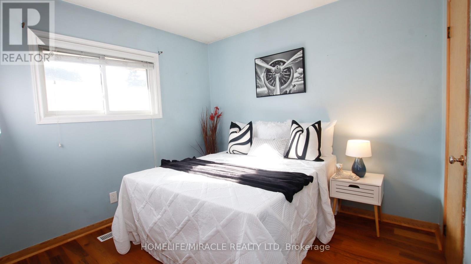 18 Clearview Drive, Cambridge, ON