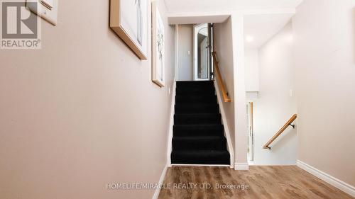 18 Clearview Drive, Cambridge, ON 