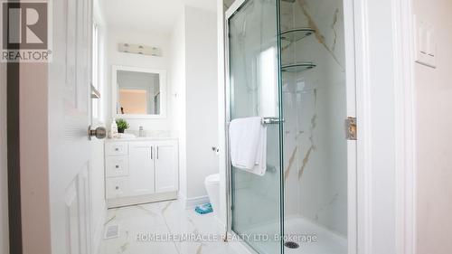 18 Clearview Drive, Cambridge, ON 