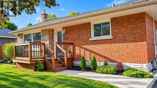 18 Clearview Drive, Cambridge, ON 