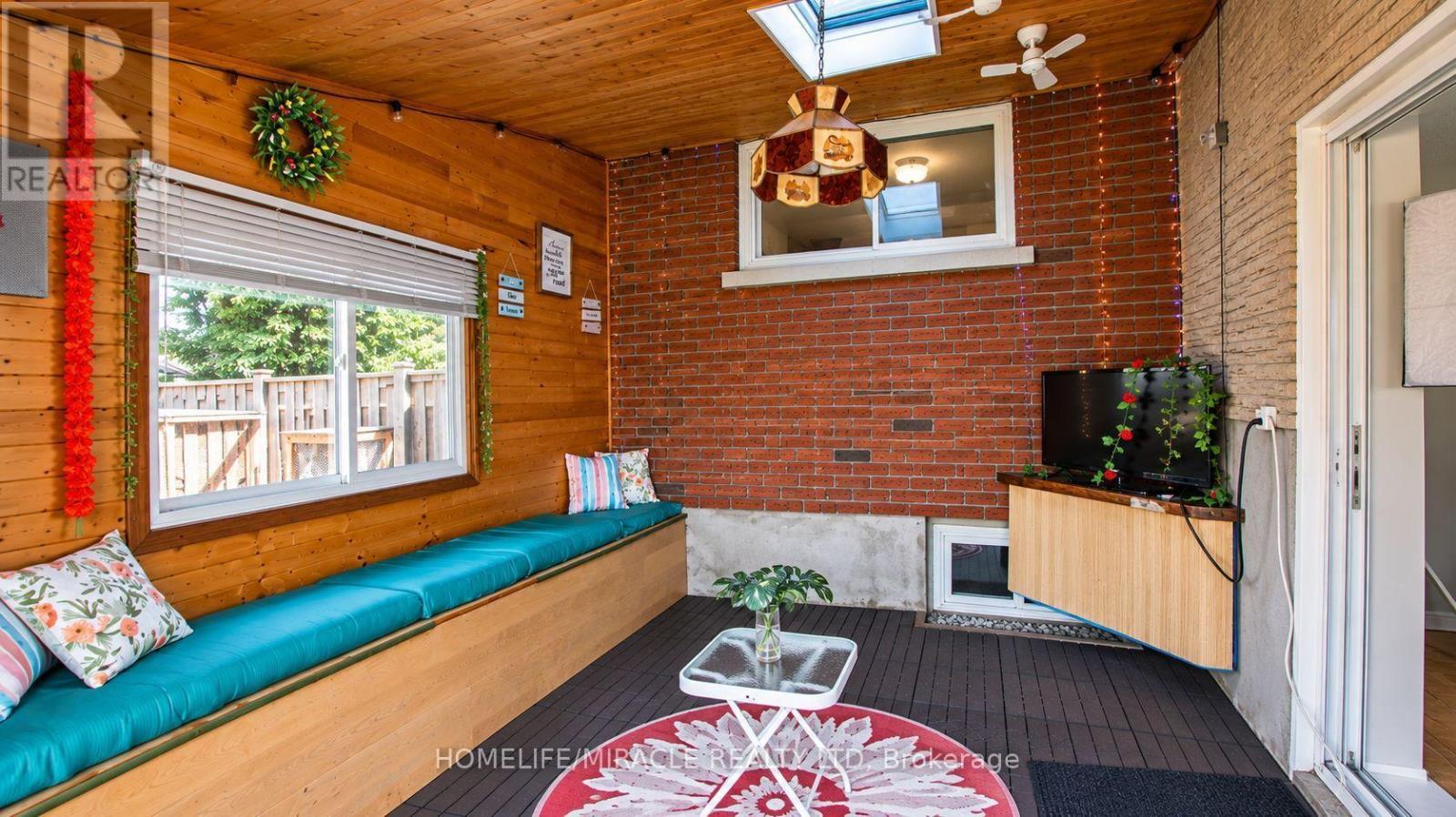 18 Clearview Drive, Cambridge, ON