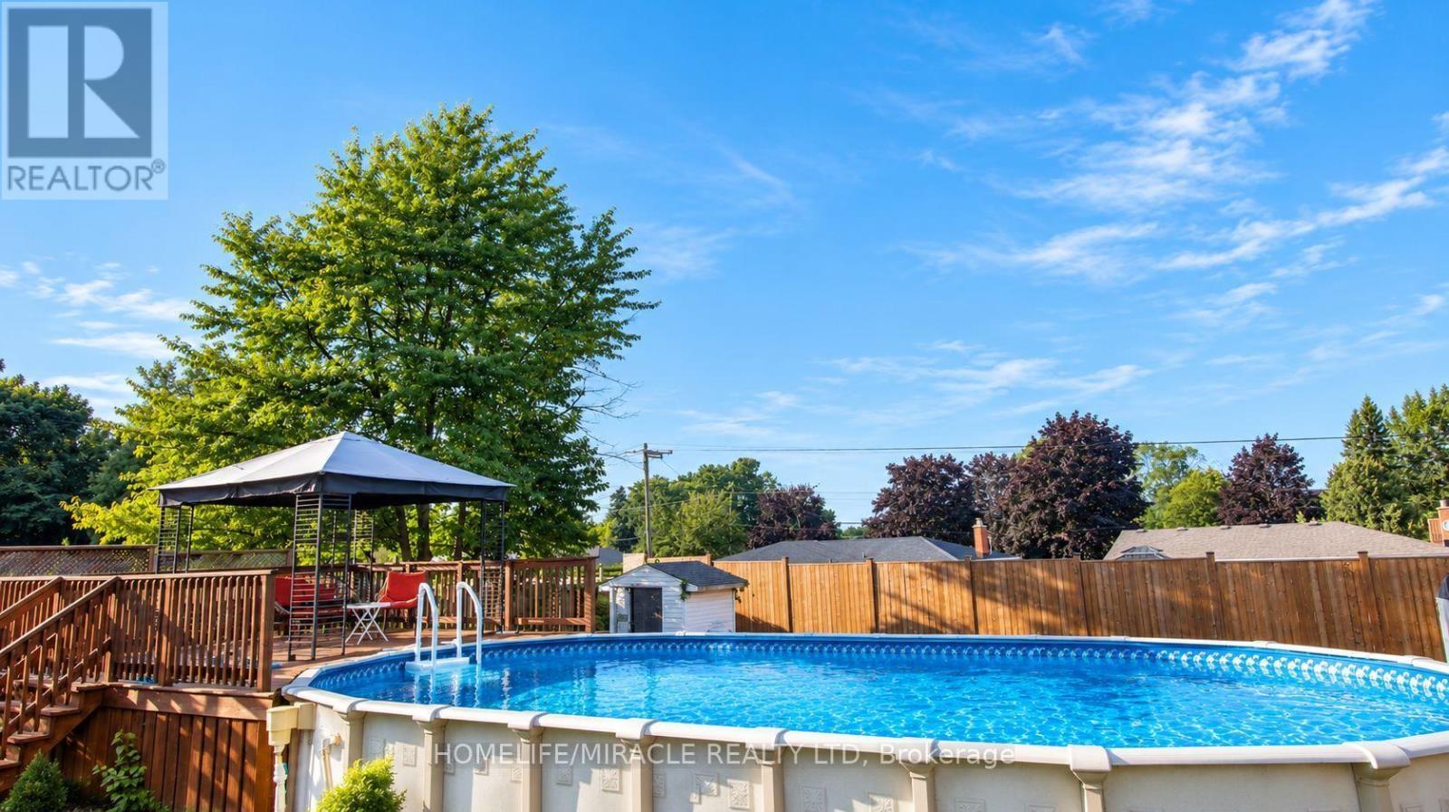 18 Clearview Drive, Cambridge, ON
