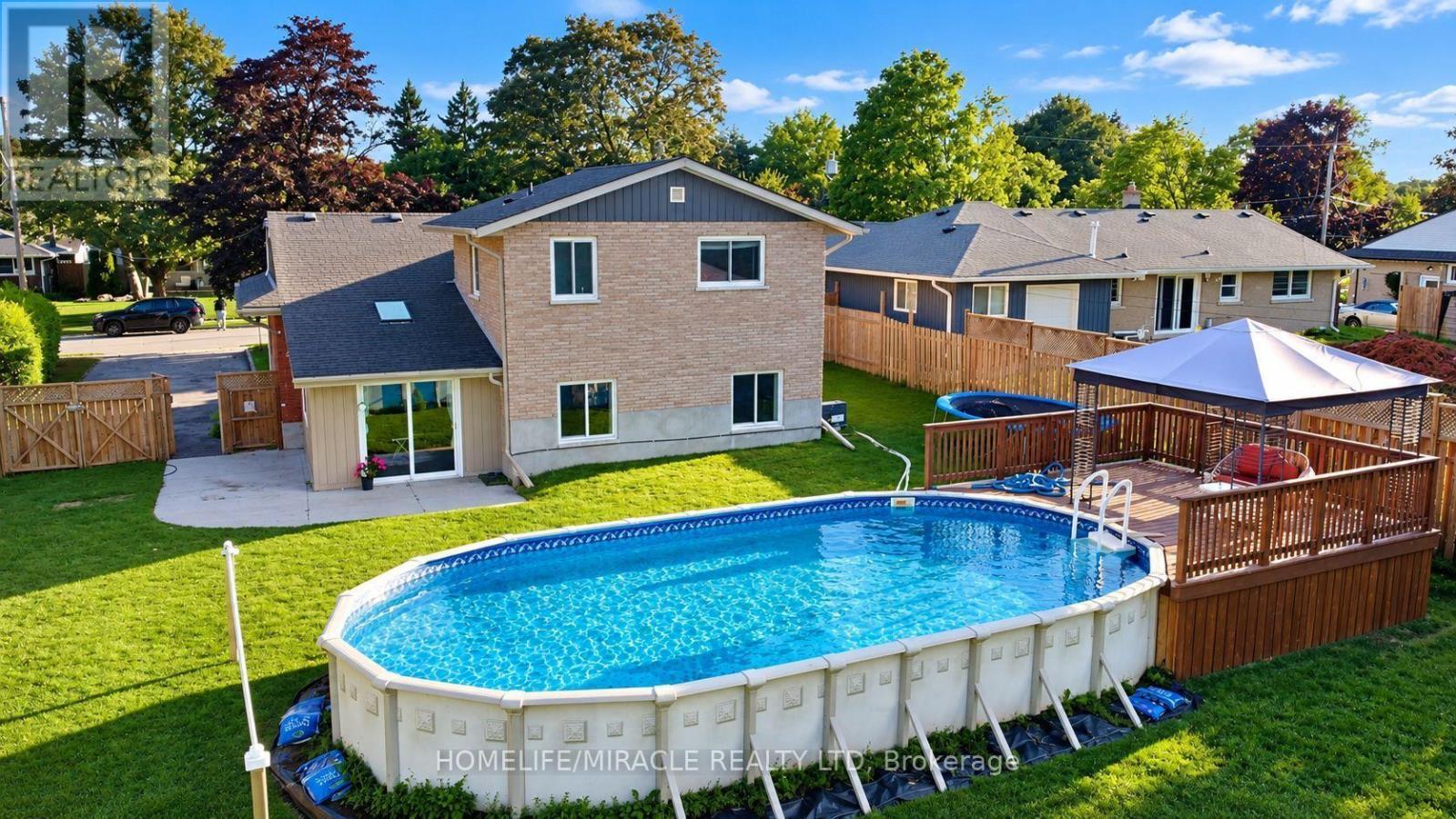 18 Clearview Drive, Cambridge, ON