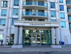 7D - 8 ROSEBANK DRIVE Toronto, ON M1B 5Z3