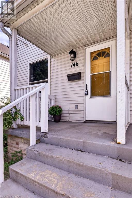 146 Barnesdale Avenue N, Hamilton, ON