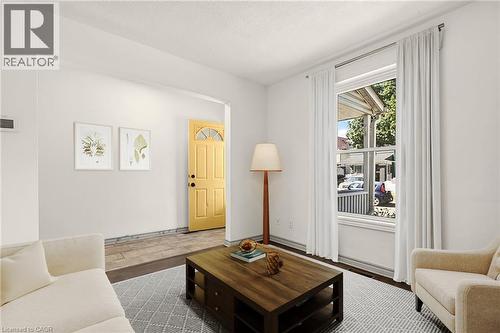 Virtually staged - 146 Barnesdale Avenue N, Hamilton, ON 