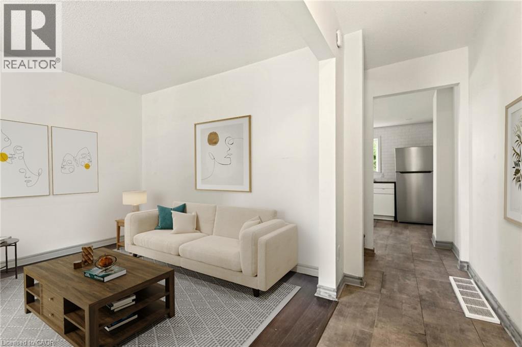 Virtually staged - 146 Barnesdale Avenue N, Hamilton, ON