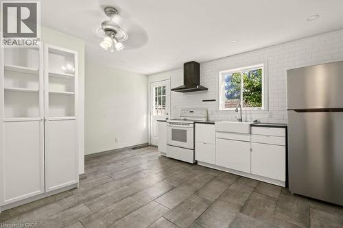 146 Barnesdale Avenue N, Hamilton, ON 