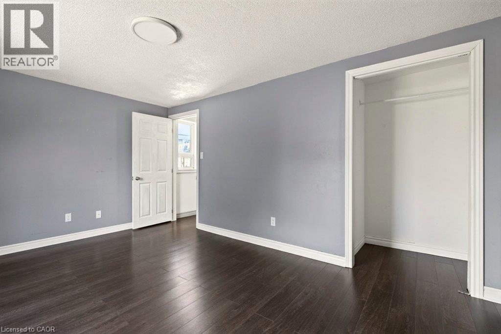 146 Barnesdale Avenue N, Hamilton, ON