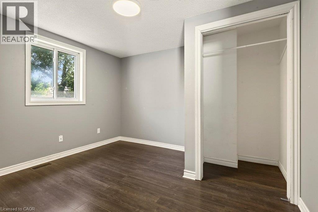 146 Barnesdale Avenue N, Hamilton, ON