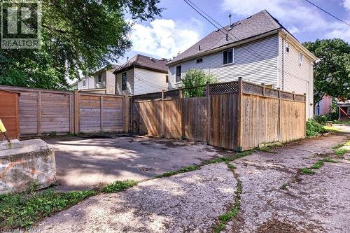 146 Barnesdale Avenue N, Hamilton, ON 