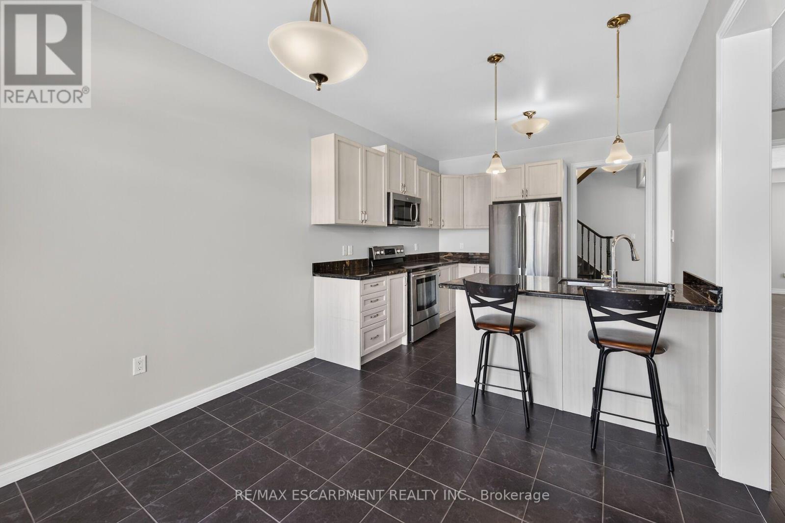 44 Matteo Trail, Hamilton, ON