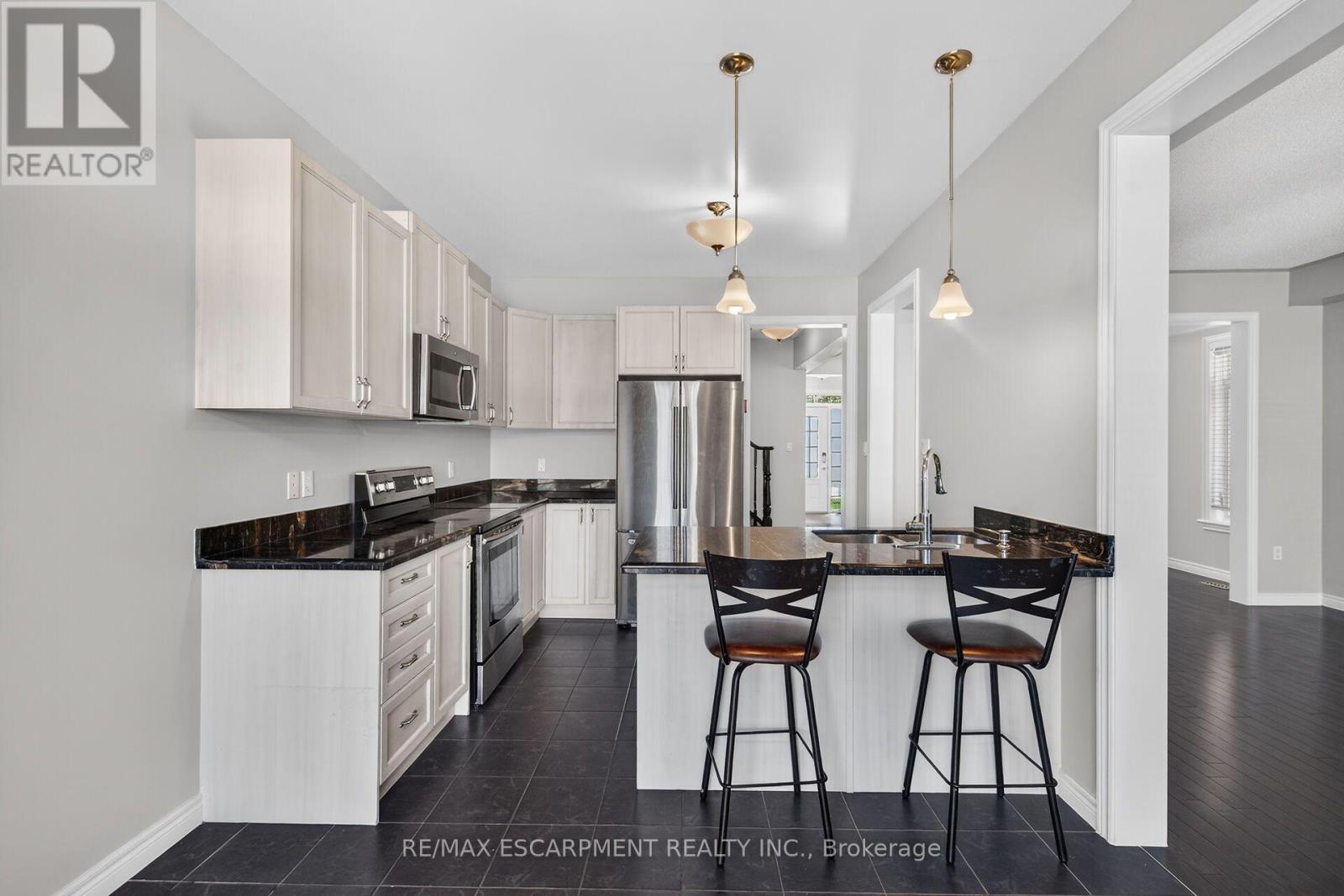 44 Matteo Trail, Hamilton, ON