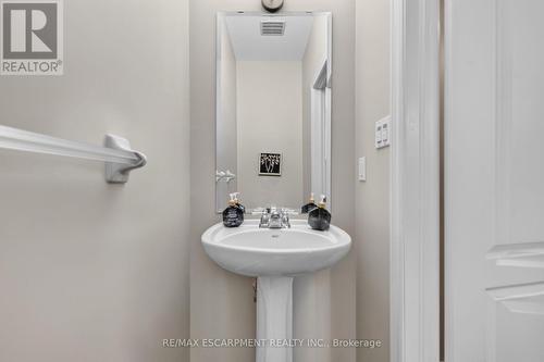 44 Matteo Trail, Hamilton, ON 
