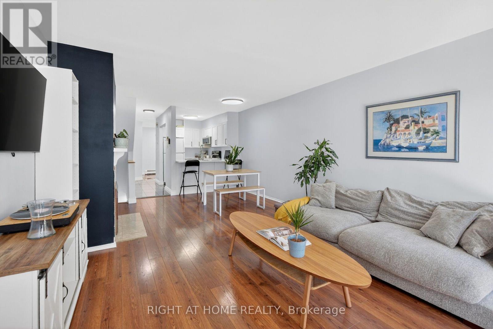 43 Crispin Private, Ottawa, ON