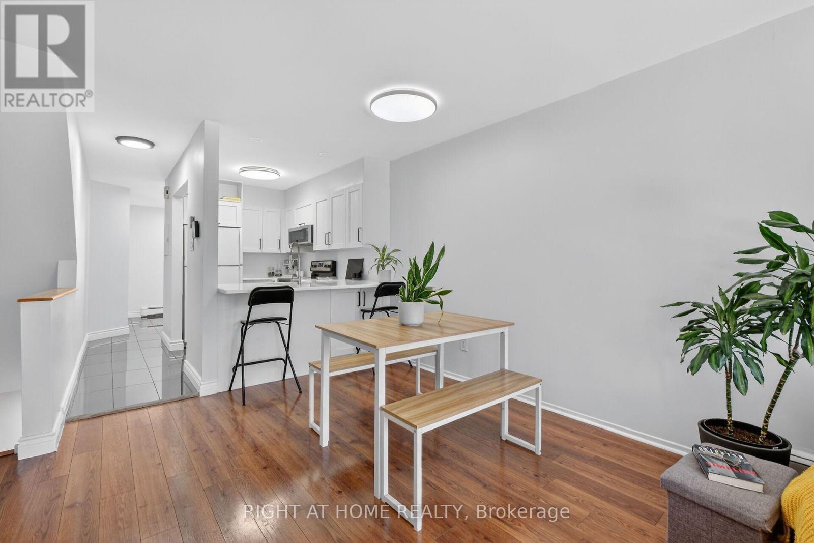 43 Crispin Private, Ottawa, ON