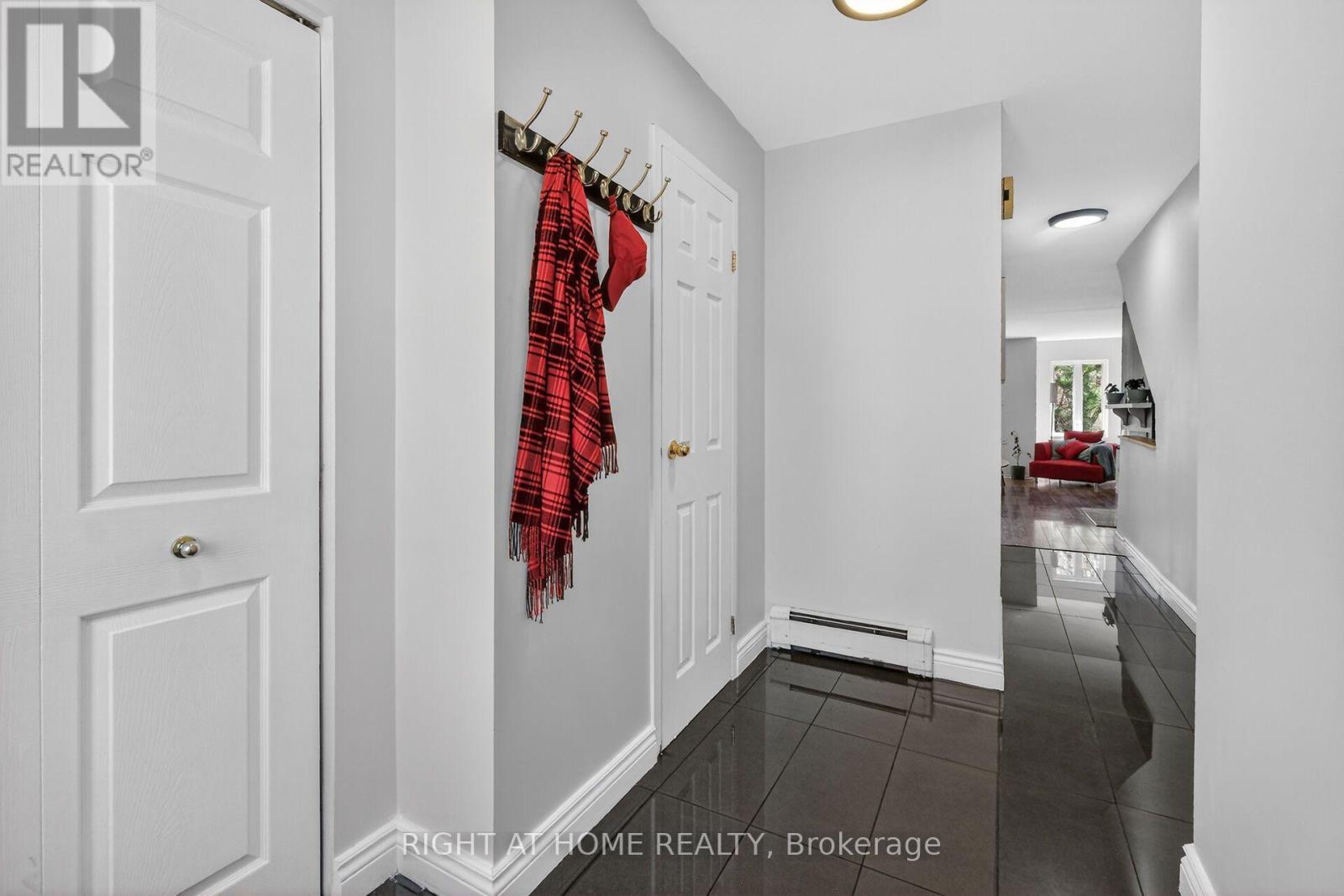 43 Crispin Private, Ottawa, ON