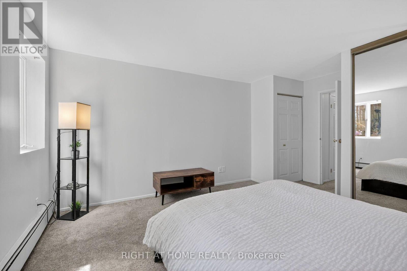 43 Crispin Private, Ottawa, ON