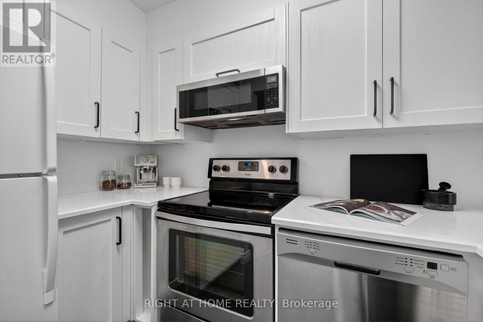 43 Crispin Private, Ottawa, ON