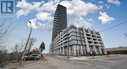 529 - 36 ZORRA STREET Toronto, ON M8Z 0G5