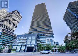 5204 - 70 ANNIE CRAIG DRIVE Toronto, ON M8V 0C4
