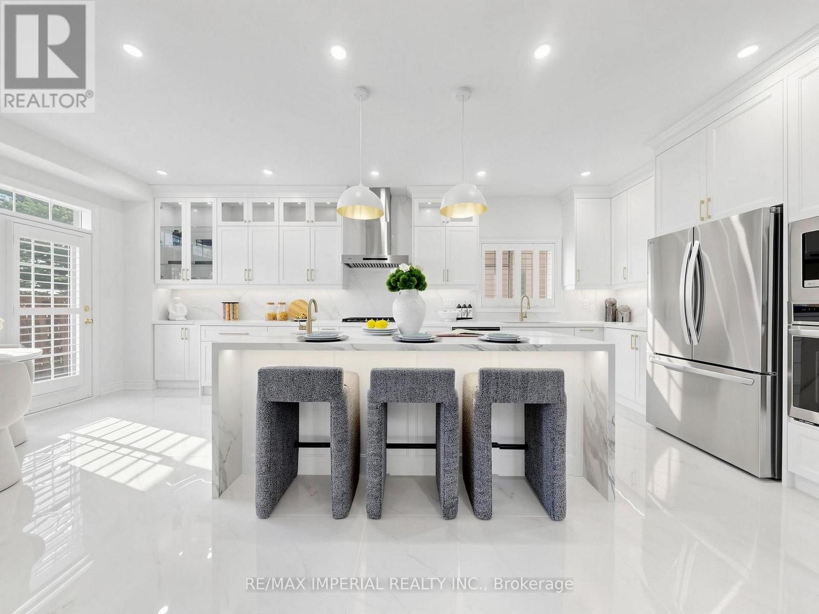 2 Andes Crescent, Vaughan, ON