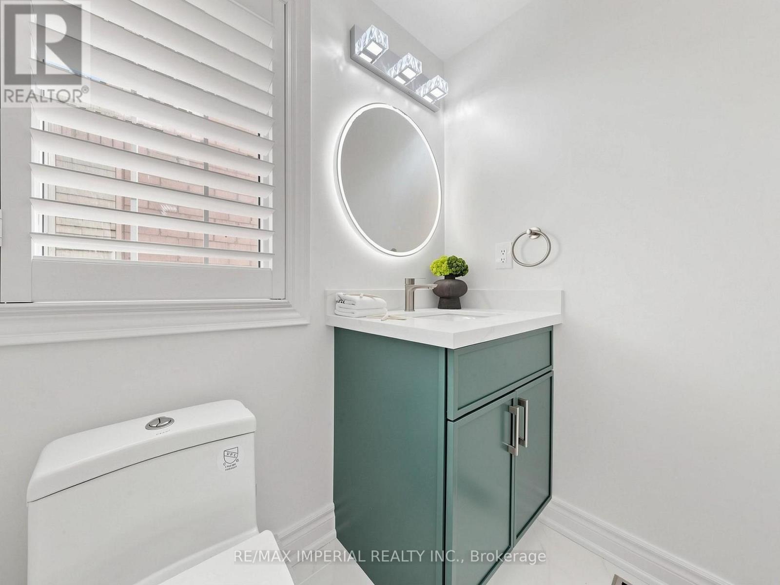 2 Andes Crescent, Vaughan, ON