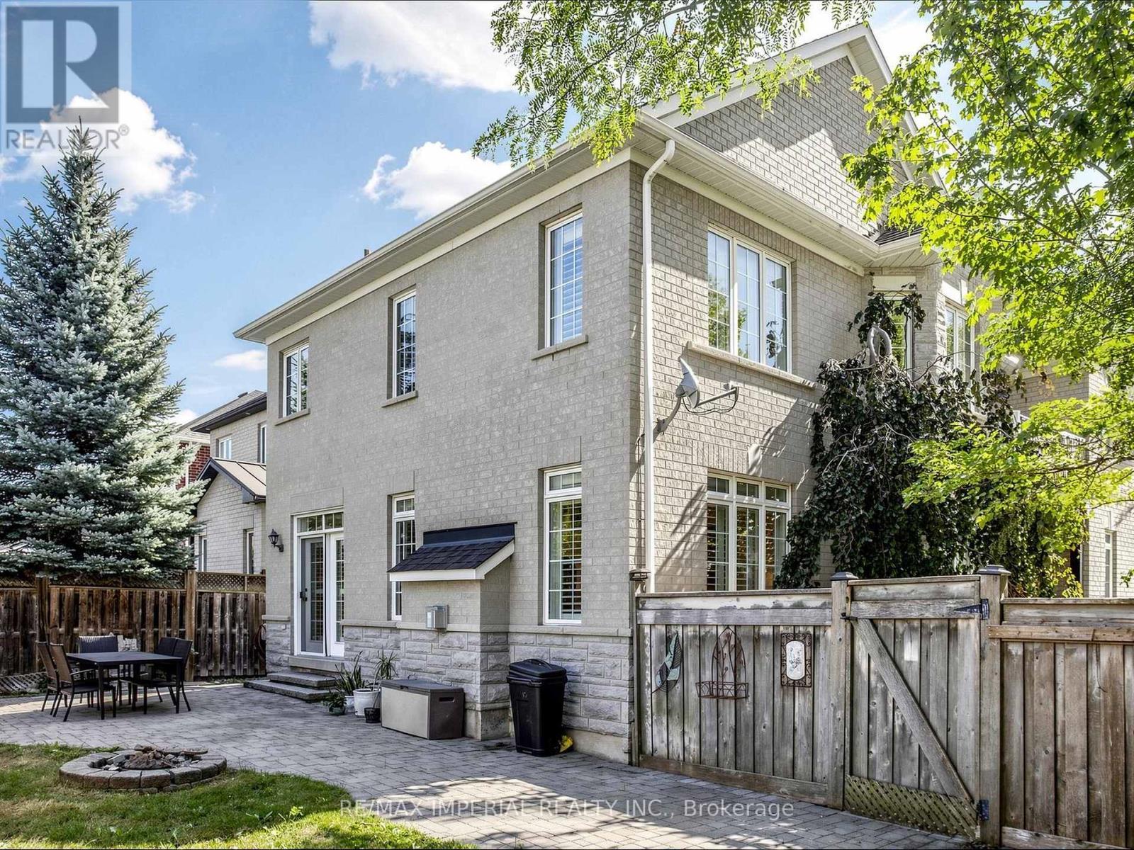 2 Andes Crescent, Vaughan, ON