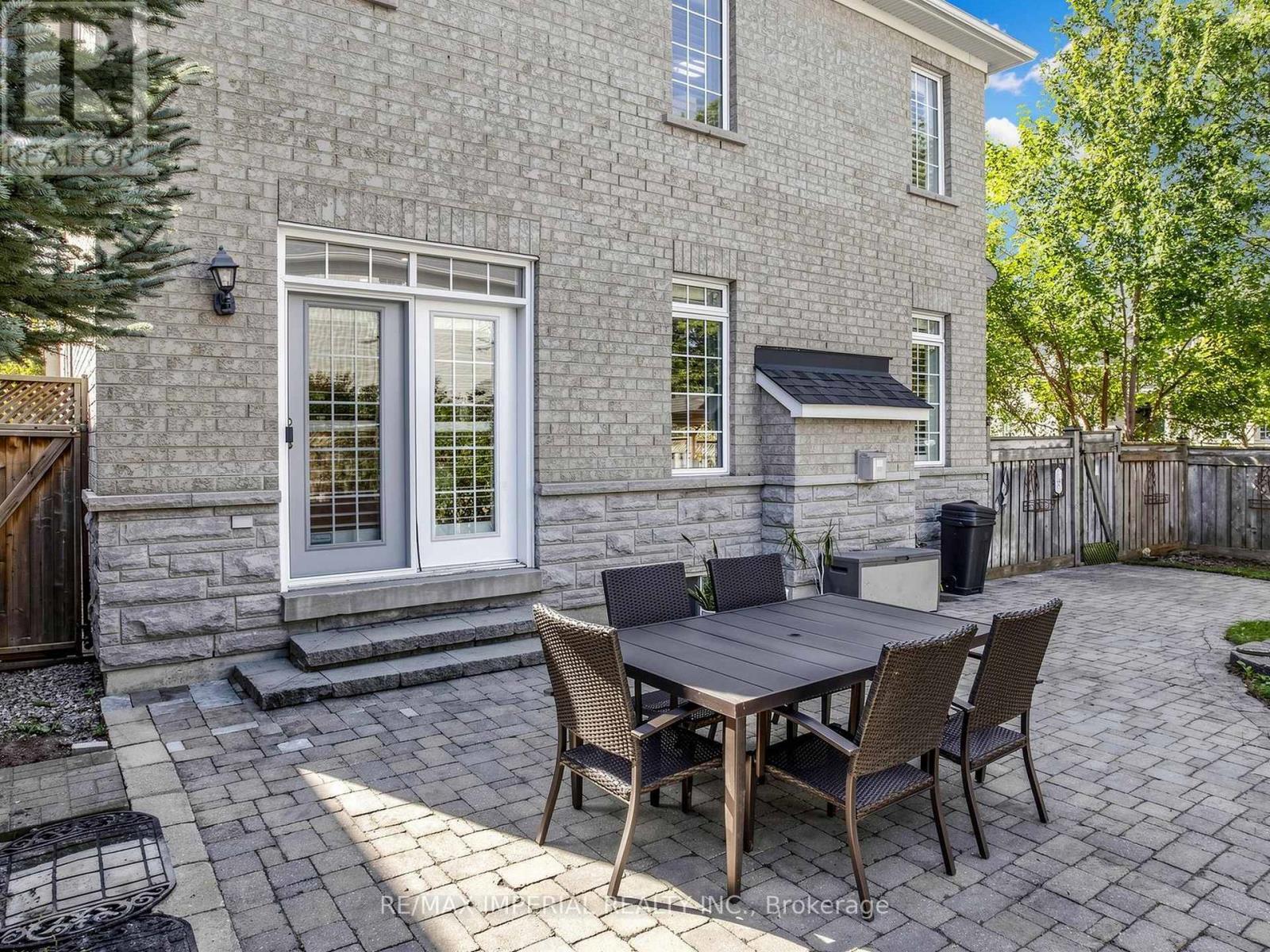 2 Andes Crescent, Vaughan, ON
