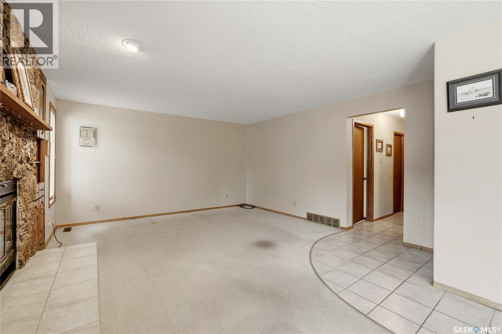 2606 Neff Road E, Regina, SK
