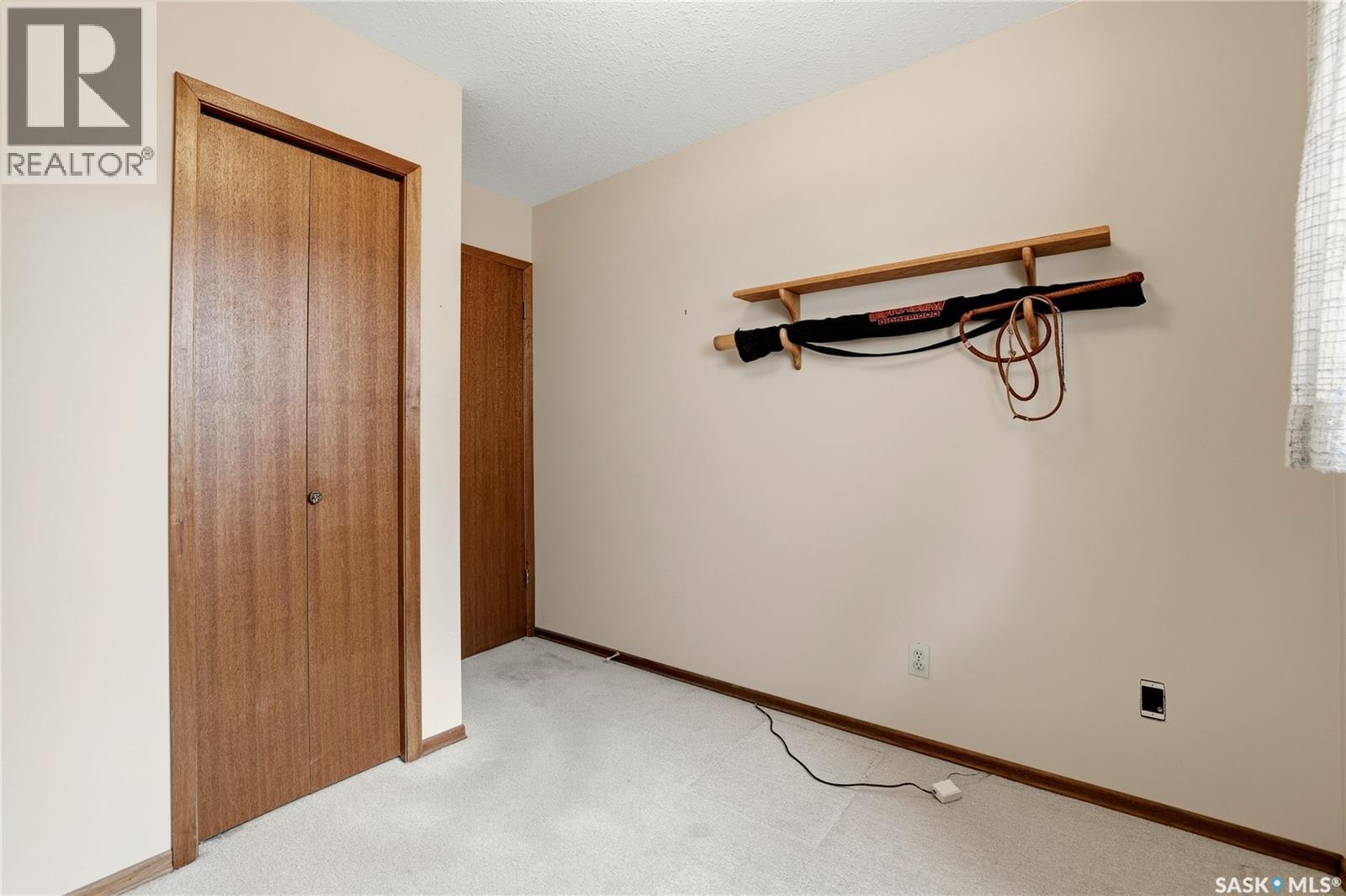 2606 Neff Road E, Regina, SK