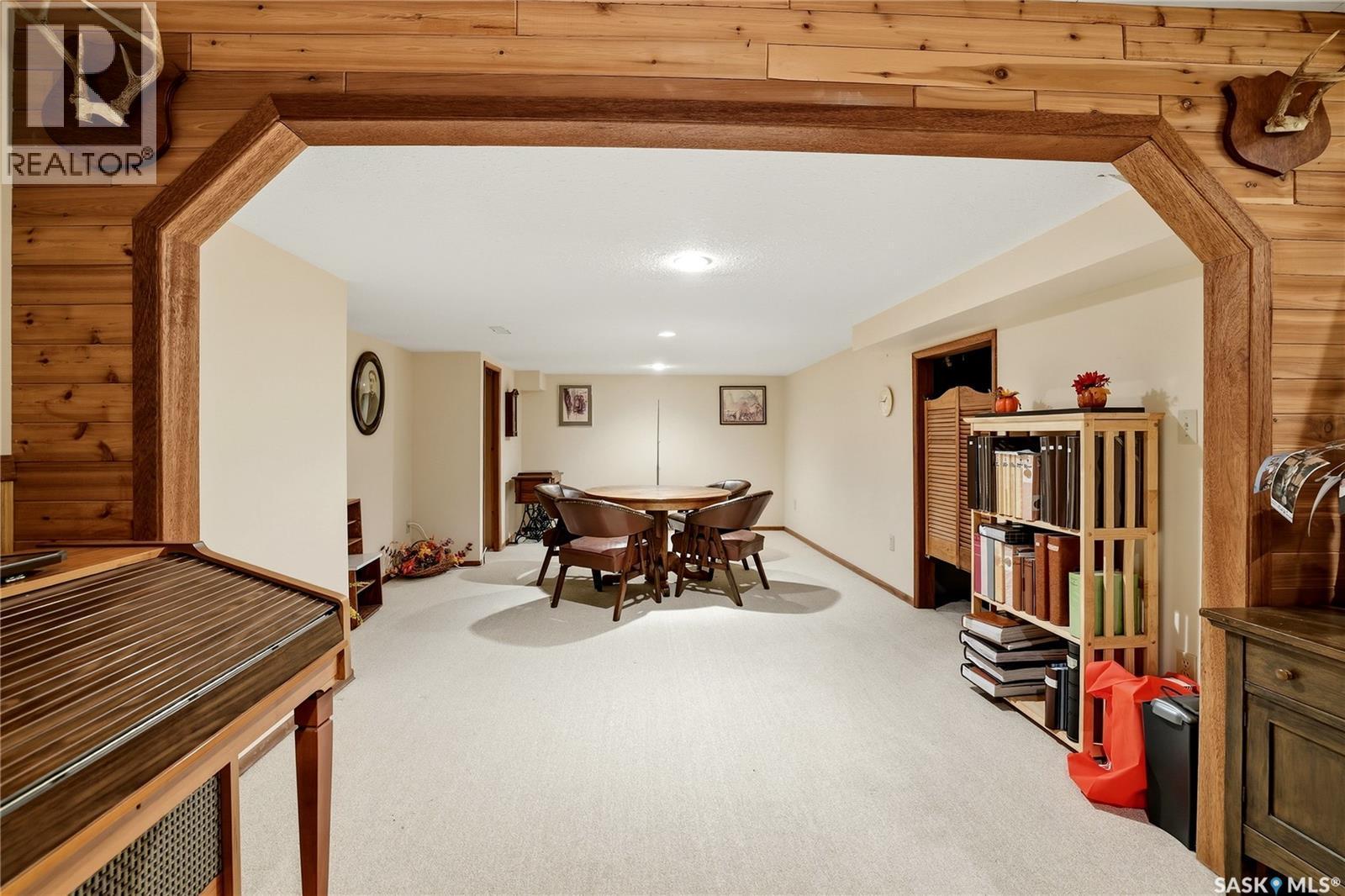 2606 Neff Road E, Regina, SK