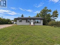 511 1st AVENUE Wapella, SK S0G 4Z0