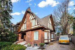 LOWER - 127 RUSHOLME ROAD E Toronto, ON M6H 2Y6