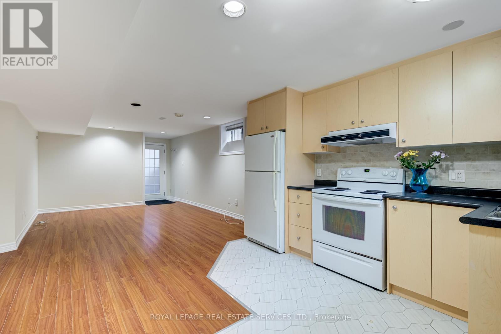 Lower - 127 Rusholme Road E, Toronto, ON