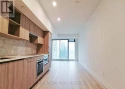 2806 - 19 BATHURST STREET Toronto, ON M5V 0N2
