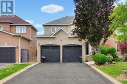 27 PINE HOLLOW CRESCENT Vaughan, ON L6A 2L6