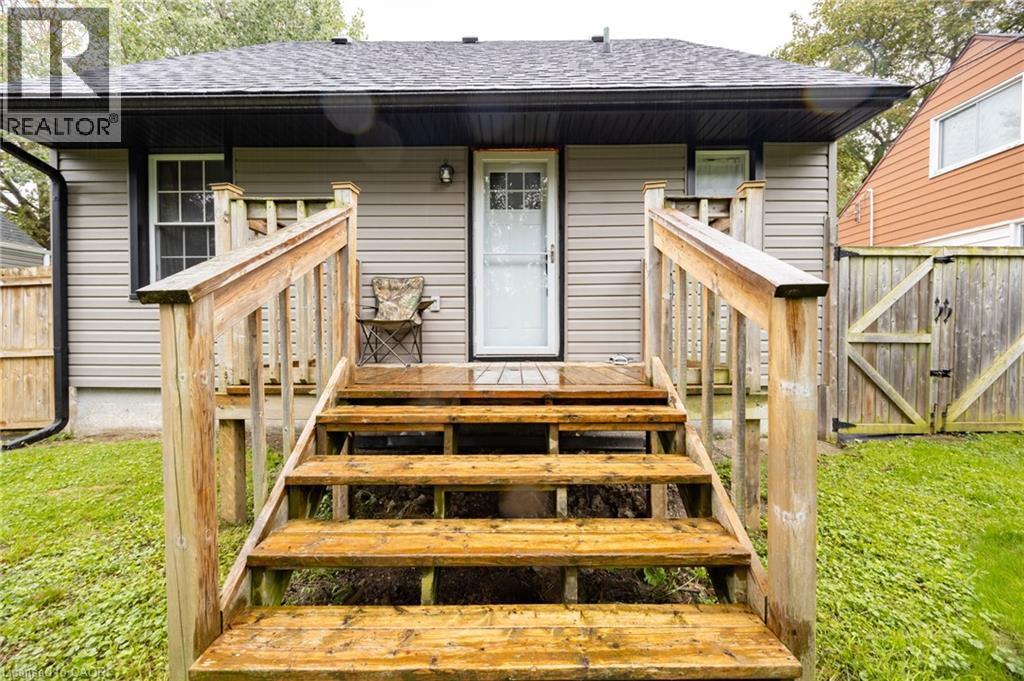 102 Stewart Avenue, Cambridge, ON