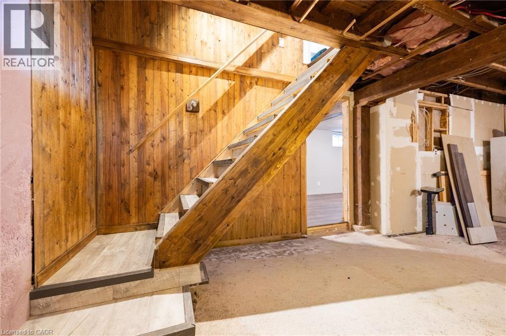 102 Stewart Avenue, Cambridge, ON