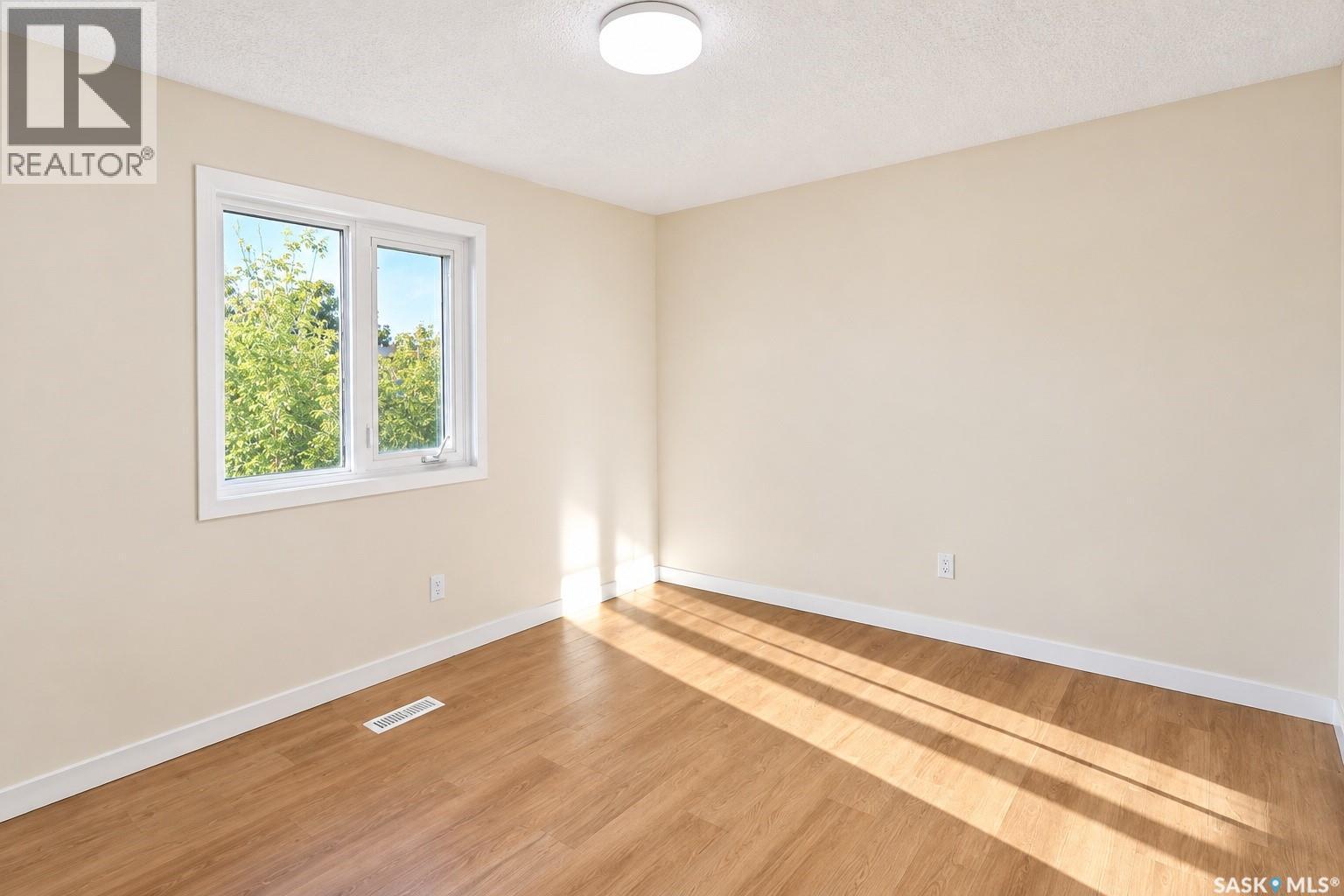 910 Devonshire Drive N, Regina, SK