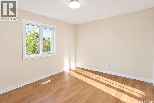 910 Devonshire Drive N, Regina, SK 
